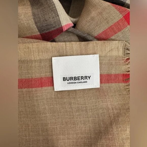 Burberry Check Wool-Silk Scarf, Archive Beige, OneSize - Picture 5 of 9